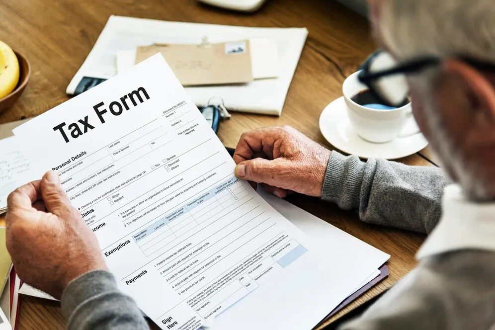 Top 6 Tax Filing Tips for Small Business Owners in Montreal: Maximize Your Tax Refund